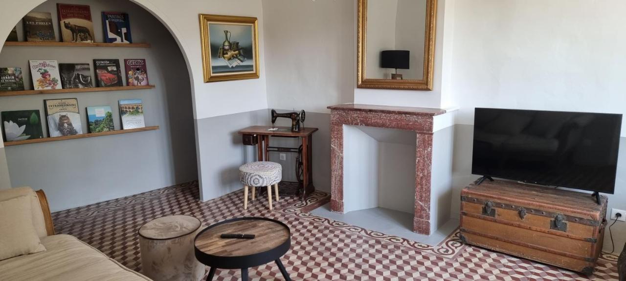 Le Petit Eden Saint-Quentin-la-Poterie Exterior foto